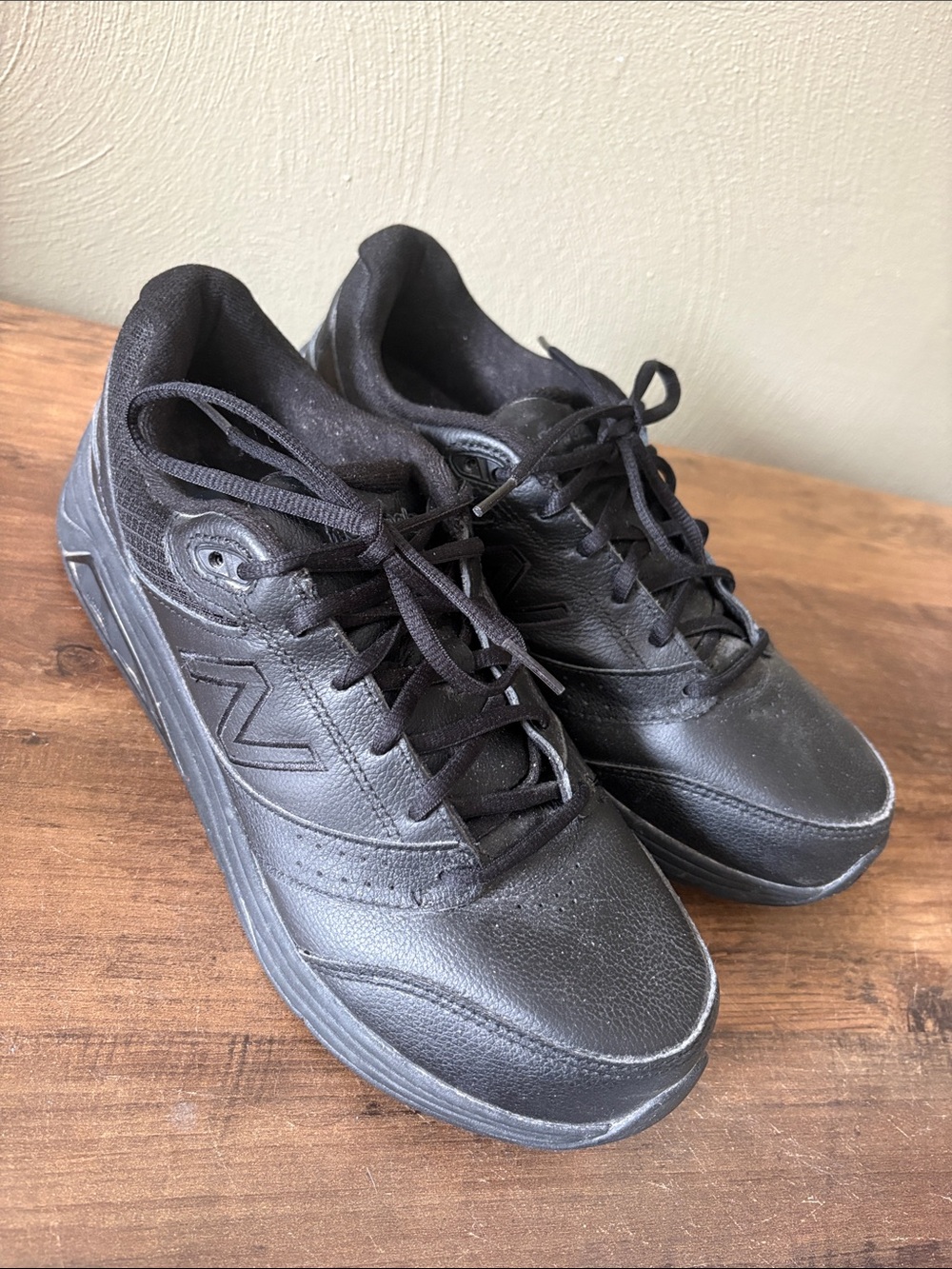 New Balance Women's Black Leather Lace-Up Sneakers
